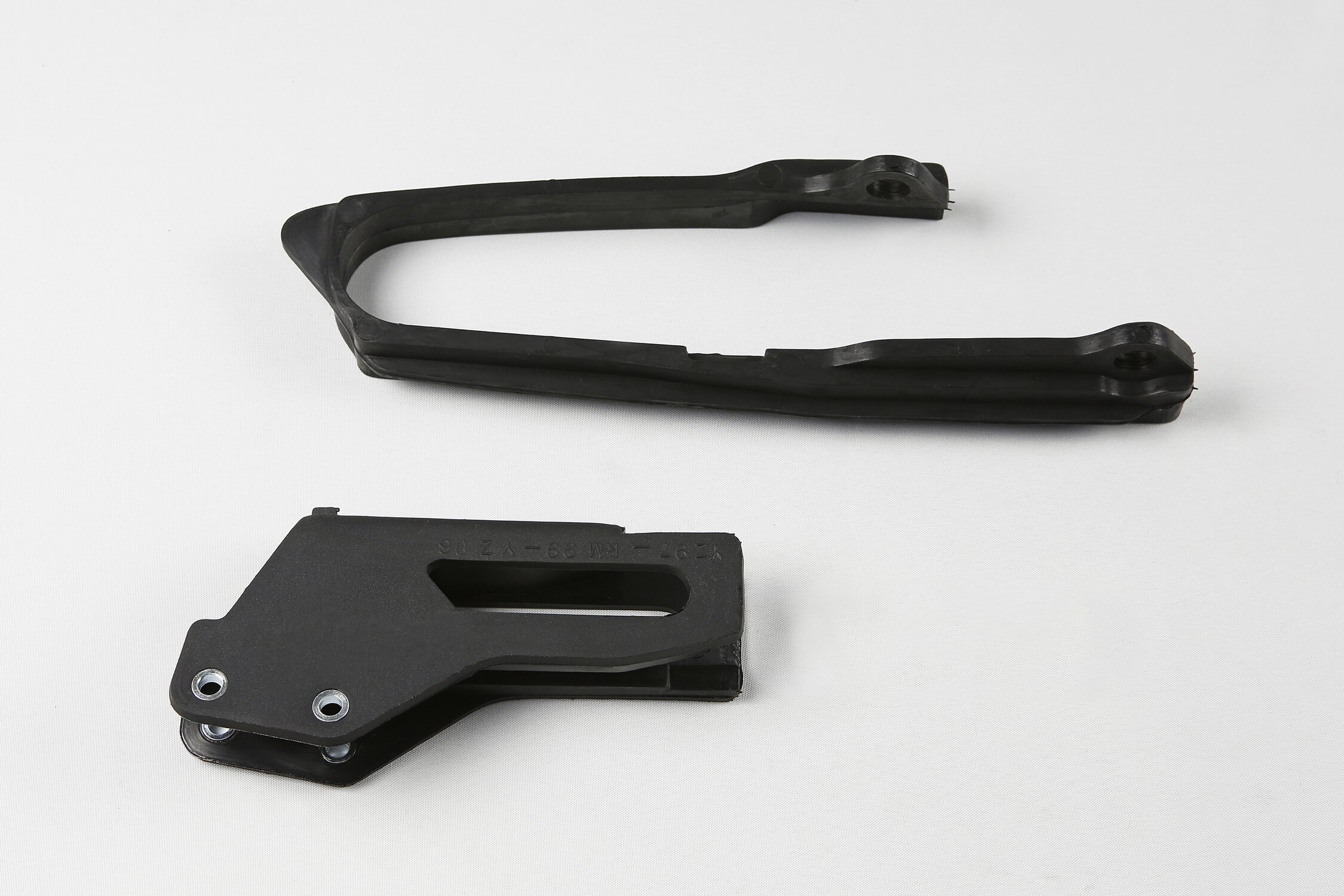 Image of Schwingenschleifer + Kettenführung Suzuki RM 125 / 250 1999-2000 schwarz UFO